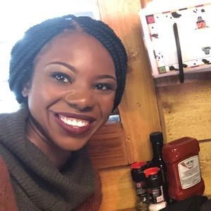 Meet your Posher, Queen